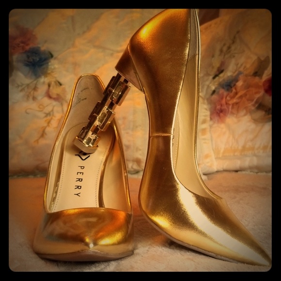 katy perry gold shoes